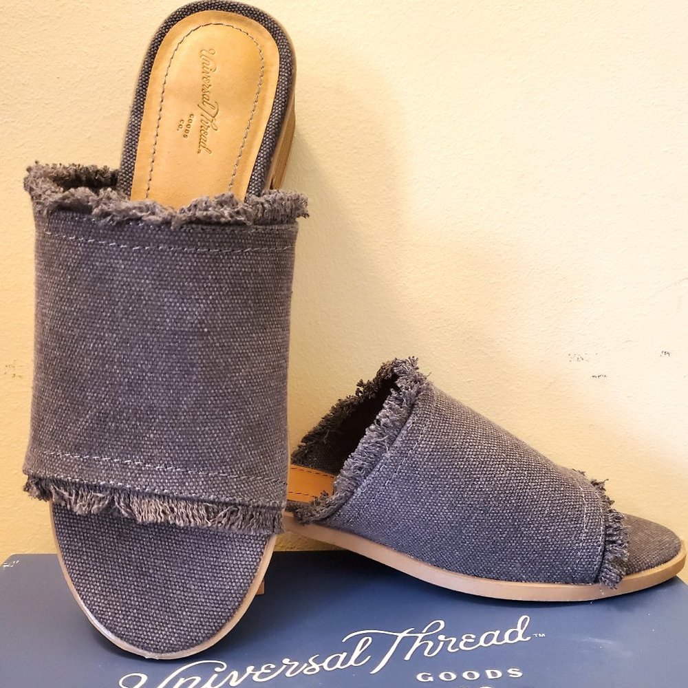 Universal Thread Women's Raw Edge Sandals (Size 6), Worn Once! w/Box